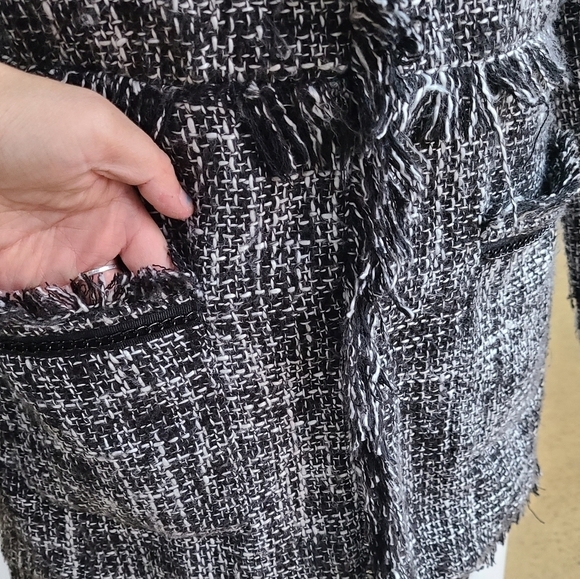 Light Tweed Blazer - Picture 9 of 12